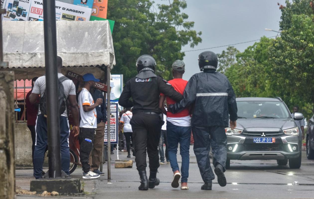 Présidentielle ivoirienne: les forces de l'ordre dispersent une manifestation de l'opposition à Abidjan