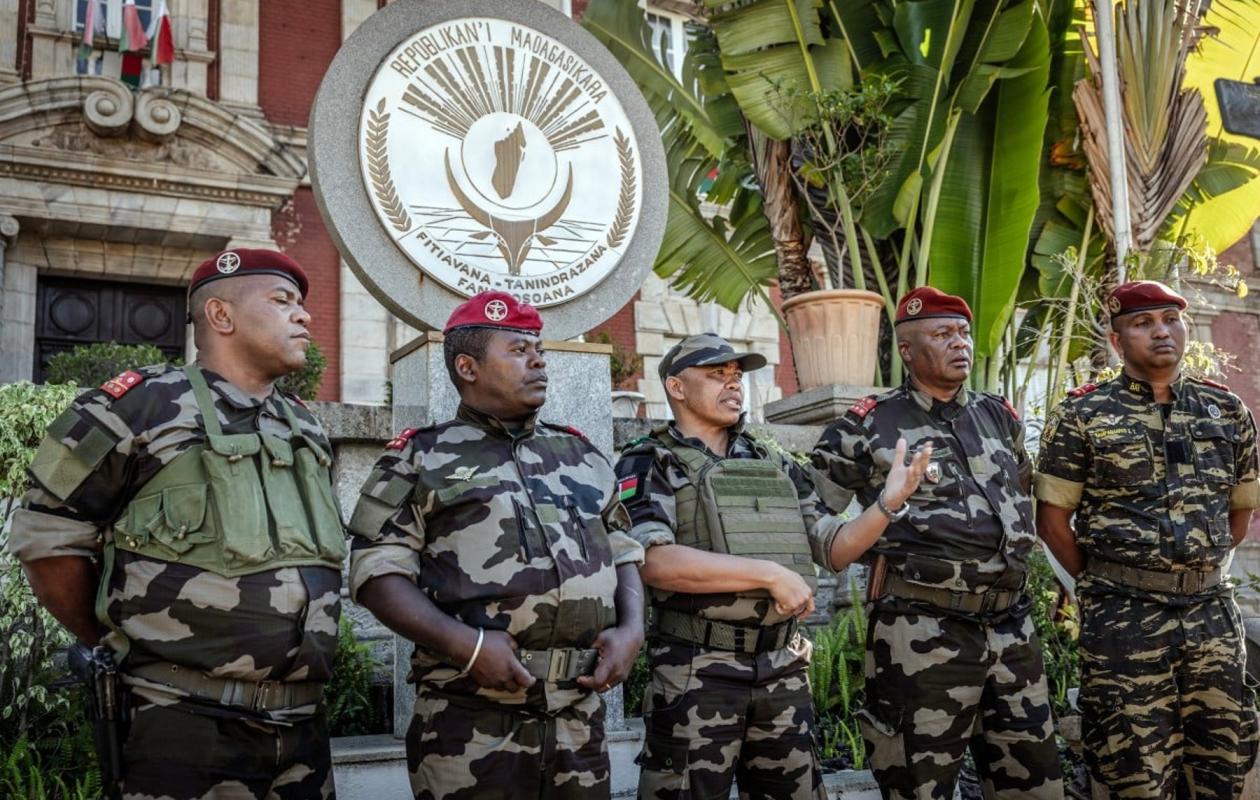 Madagascar : des militaires annoncent prendre le pouvoir