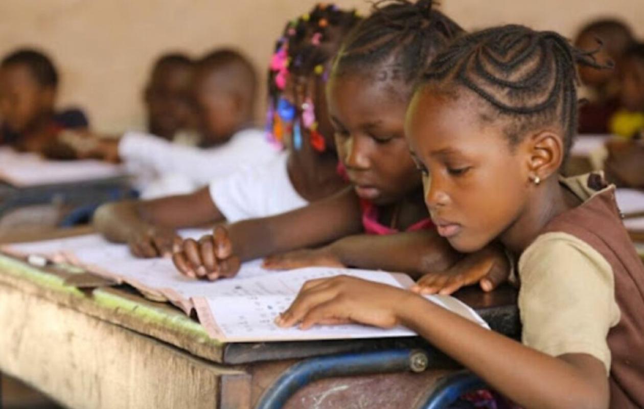 Niger : les autorités durcissent le ton, les écoles privées ont une semaine pour fermer ou appliquer la…