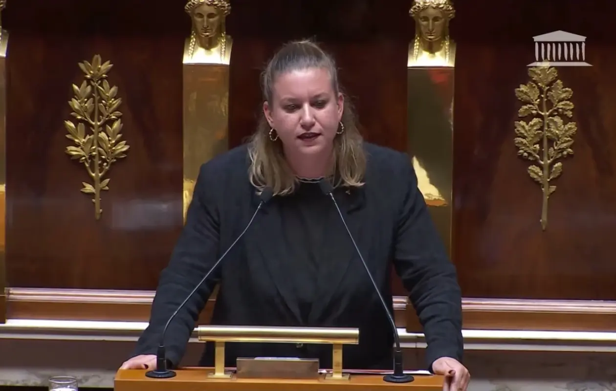 « SON SECOND MANDAT EST UN MANDAT POUR RIEN, MACRON DOIT ÊTRE DESTITUÉ » (MATHILDE PANOT)