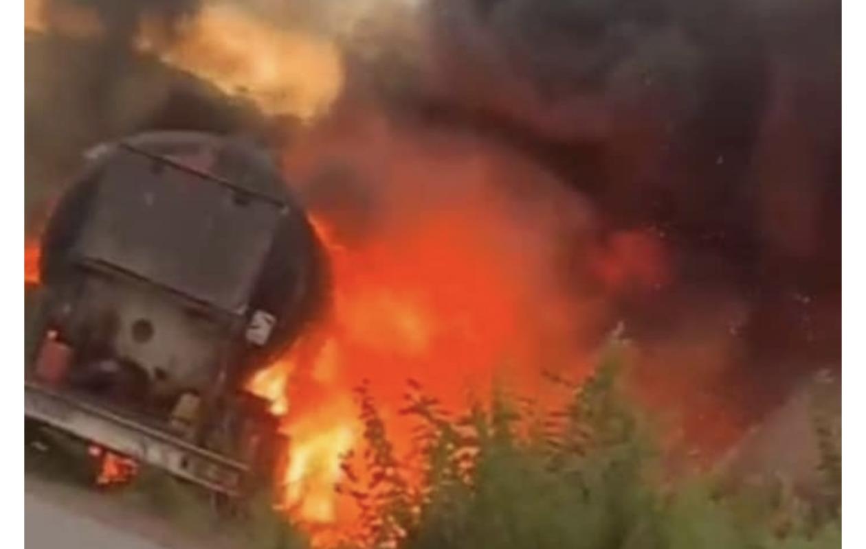 Mali : des dizaines de camions ivoiriens incendiés par des terroristes à Sikasso