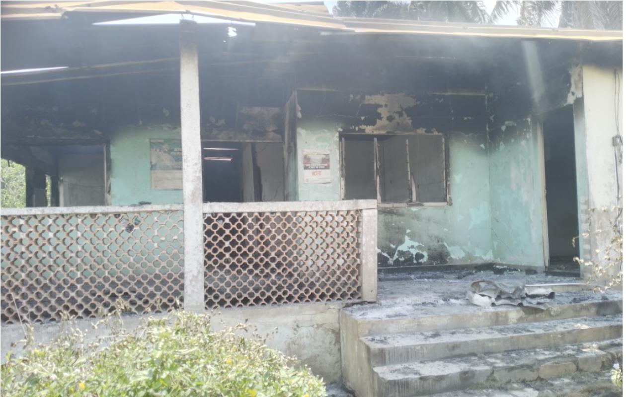 Présidentielle 2025 : un incendie ravage les locaux de la CEI à Lauzoua, Nadine Gnèba appelle au calme