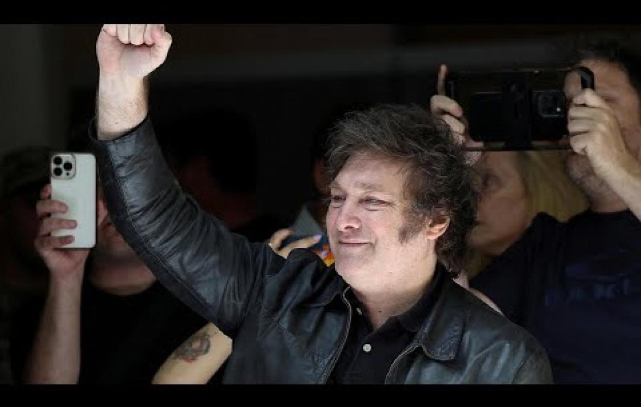 Le président argentin Javier Milei sort renforcé des élections de mi-mandat