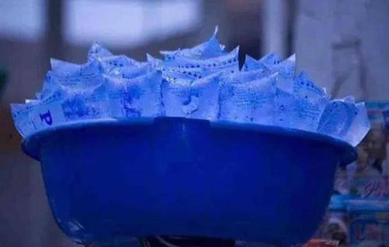 Révocation de la Vente d'Eau en Sachet au Gabon pour Non-Conformité Sanitaire