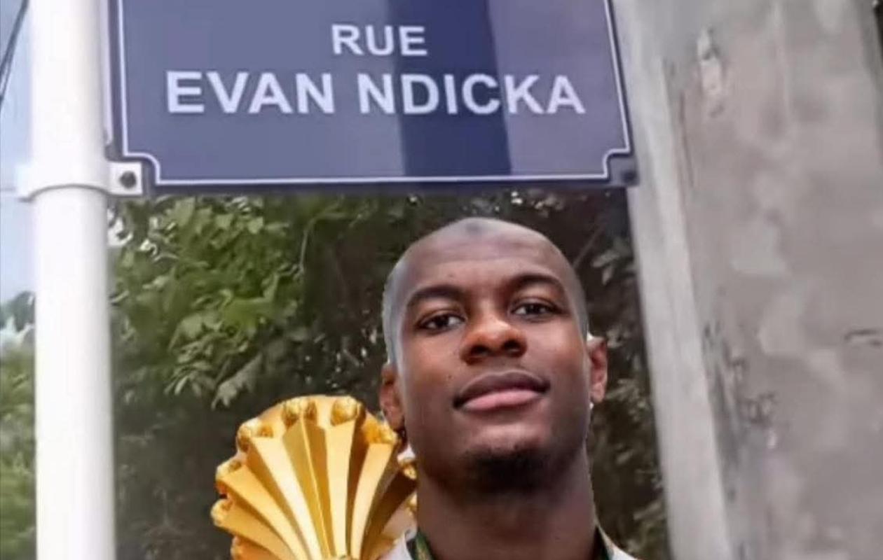 Bingerville : Une rue porte désormais le nom d’Evan Ndicka