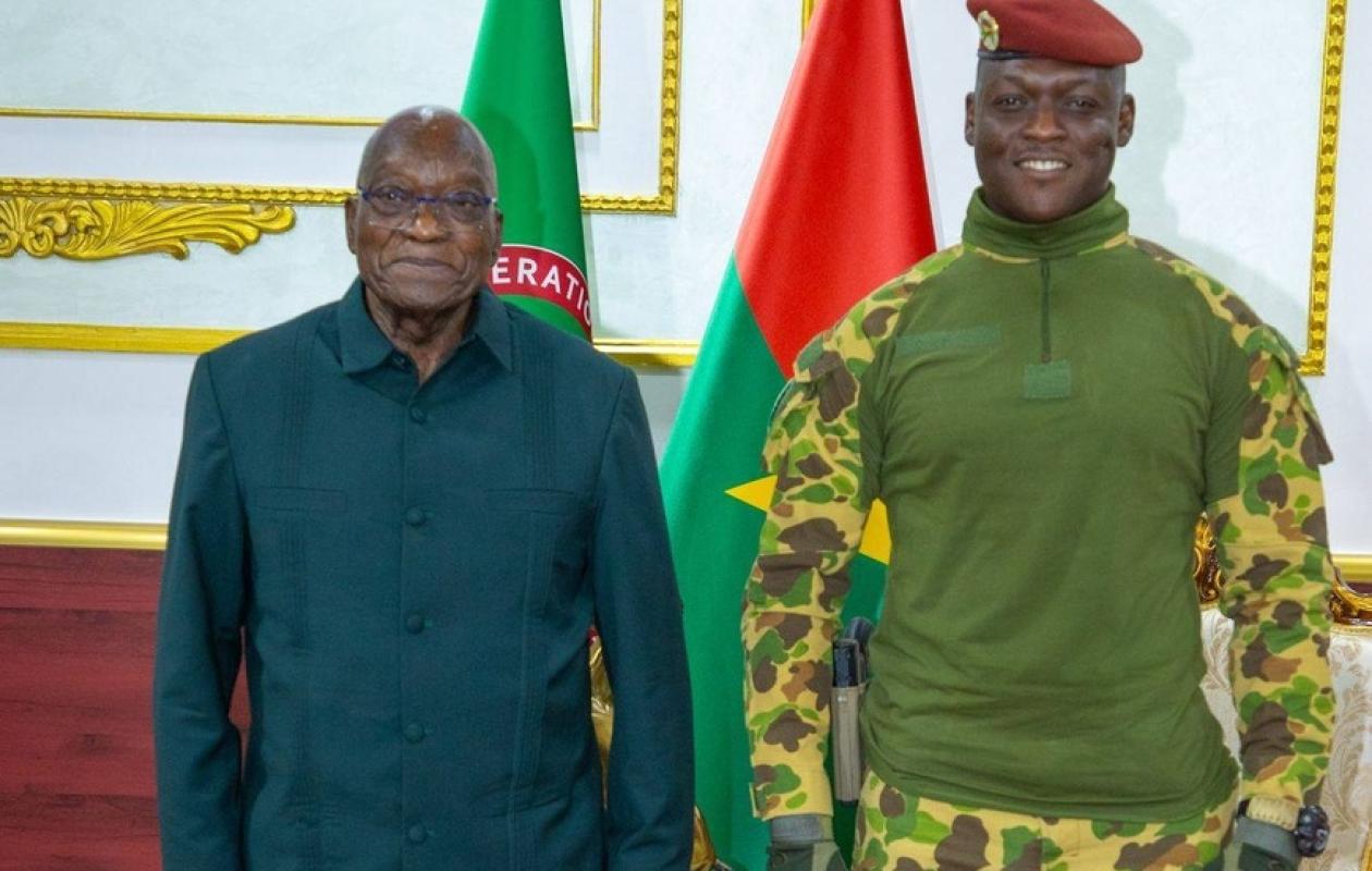 Burkina: Ibrahim Traoré reçoit l'ancien président sud-africain Jacob Zuma pour évoquer la "libération de l'Afrique"
