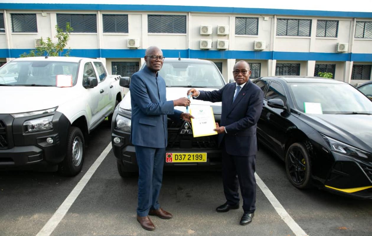 Le Ministre Koffi N'Guessan Renforce la Logistique du METFPA avec Six Véhicules Neufs