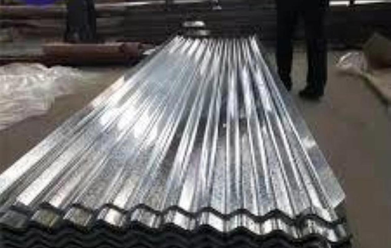 15 Jours de Prison pour une Simple Tôle : Le Faux Pas d'un Ferrailleur à Abidjan