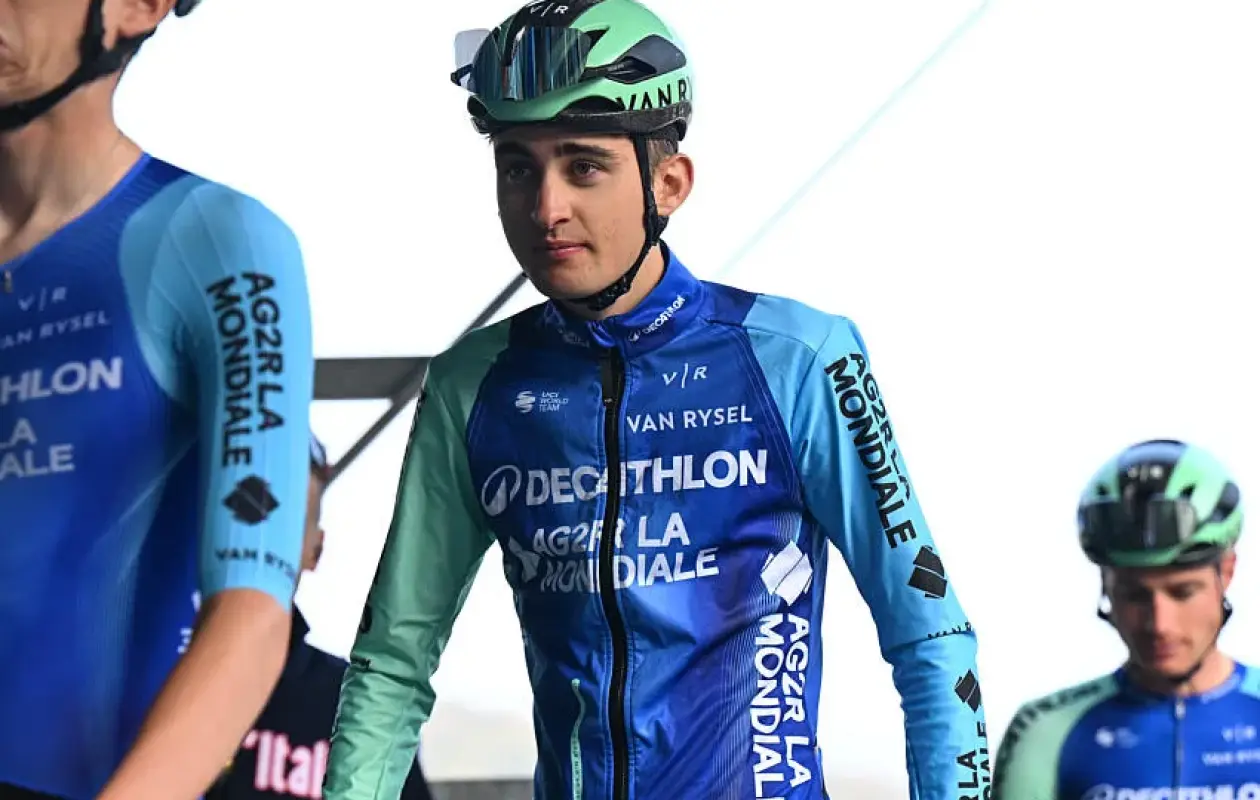 Le Tour de France 2026 pour Paul Seixas : Le Choix Difficile de l'Équipe Decathlon-AG2R