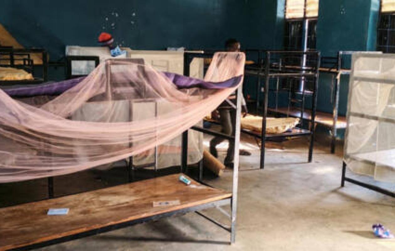 Nigeria: détresse et inquiétude après l'enlèvement de plus de 300 élèves d'une école catholique