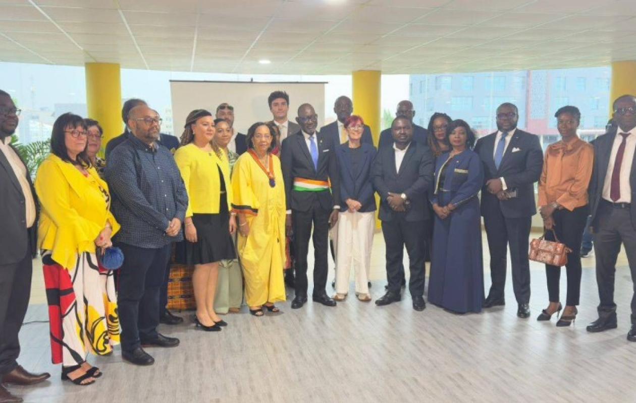 NSIA Banque CI et l'École Jules Verne : Un Partenariat Pionnier pour l'Autonomie Solaire