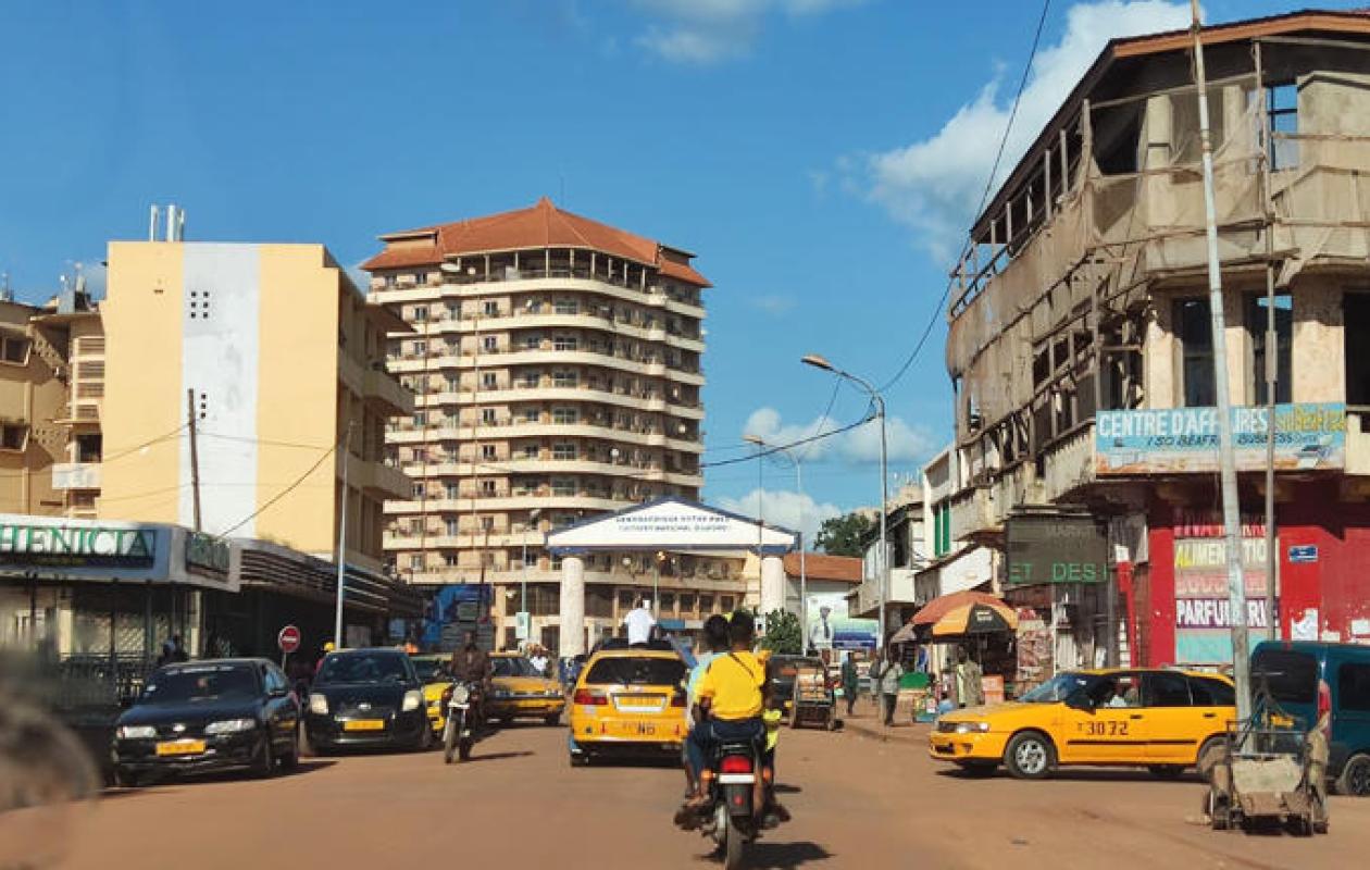 RCA : Abandonnée après un accident avec le cortège officiel – Les parents d'une lycéenne blessée lancent un cri de détresse