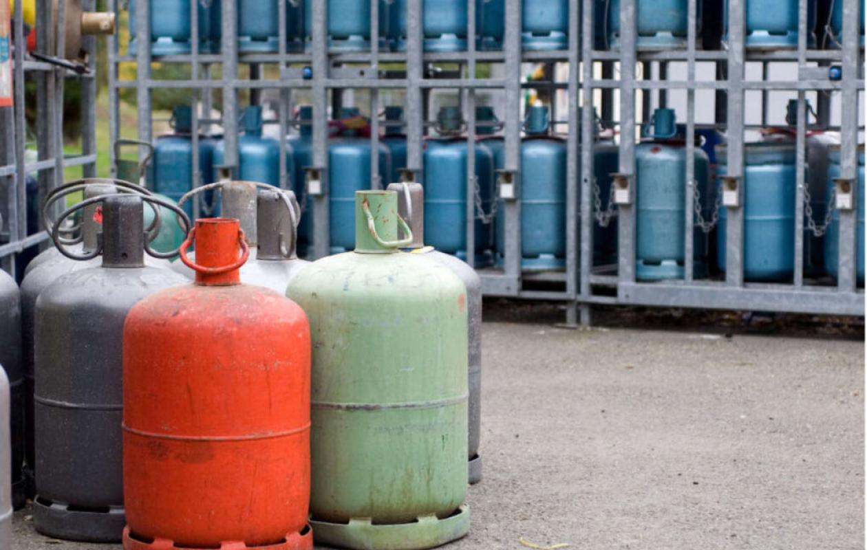 Le Député Assalé Tiémoko Dénonce l'Inaction du Gouvernement Face aux Explosions Mortelles de Bouteilles de Gaz