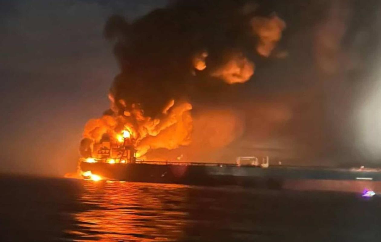 Turquie : Explosions et incendies frappent deux pétroliers en mer Noire