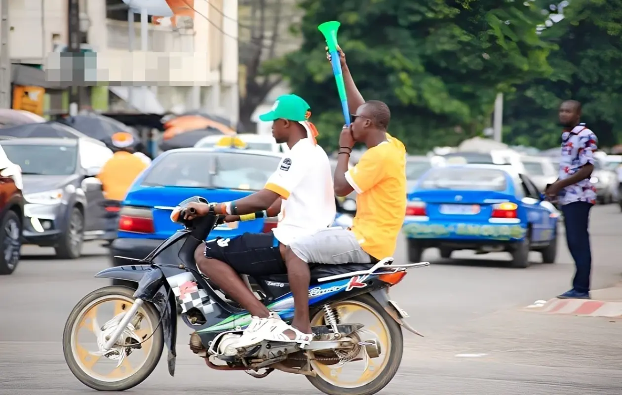 Abidjan : Suspension des mesures contre les deux et trois roues, le District appelle au civisme