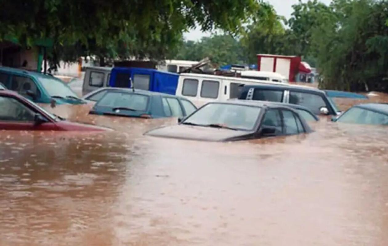 Catastrophe en Indonésie : Le Bilan des Inondations et Glissements de Terrain Dépasse les 950 Morts