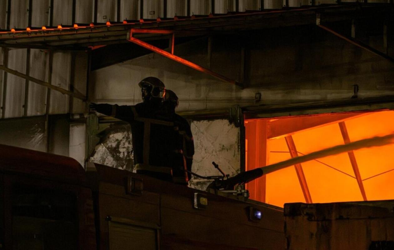 Incendie majeur dans une usine de la zone industrielle de Yopougon (Vidéo)