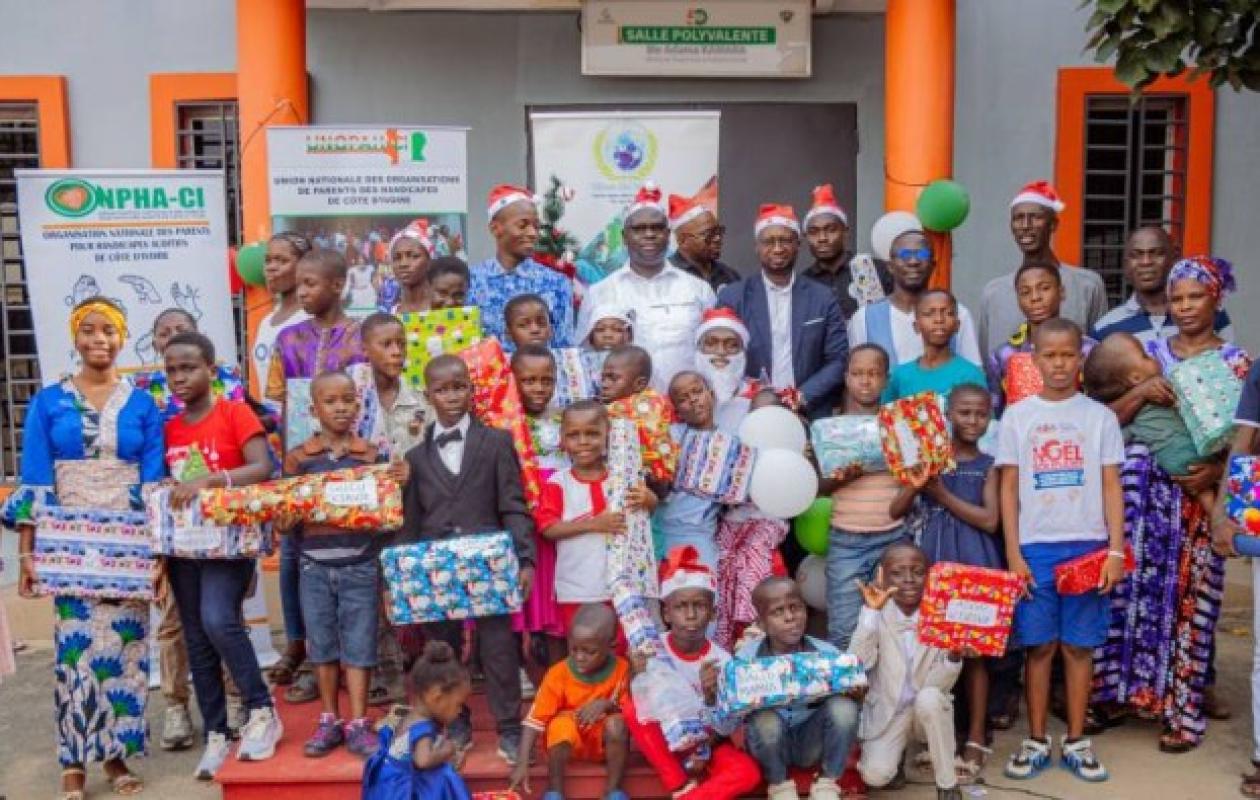 Solidarité à Yopougon : La 5ème édition de « Noël Rare » illumine le quotidien des enfants en situation de handicap sensoriel