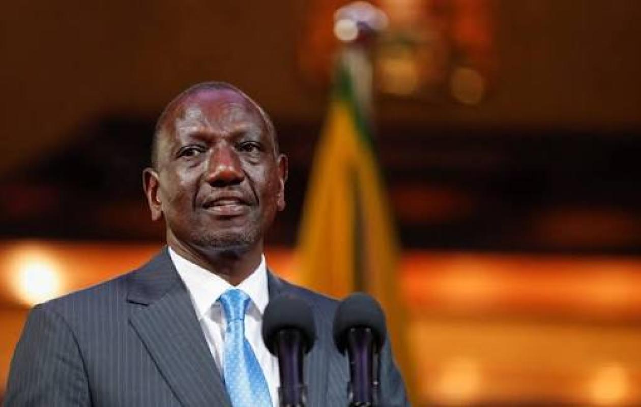 Kenya: un homme inculpé pour des images du président William Ruto générées par IA