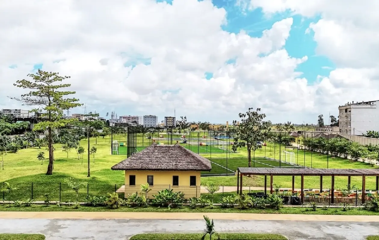 De l’enfer des déchets au poumon vert : La métamorphose spectaculaire d’Akouédo