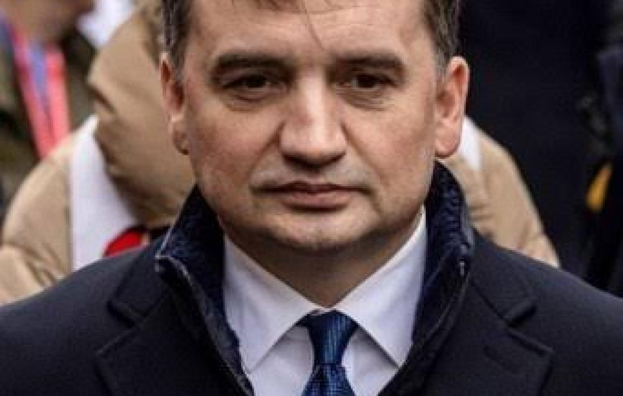 Pologne: poursuivi en justice, un ex-ministre nationaliste dit avoir obtenu l'asile politique en Hongrie