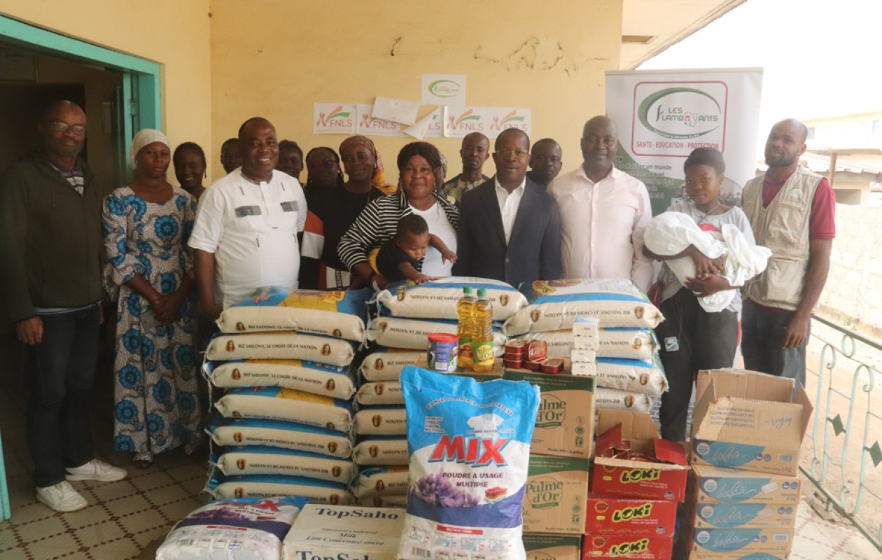 Bondoukou : L’ONG Les Flamboyants offre des vivres et des biens de première nécessité à des femmes vivant avec le VIH