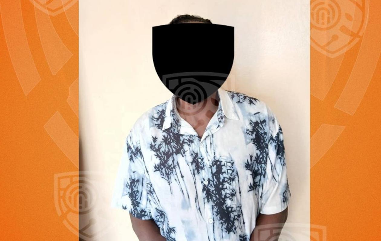 Un humoriste arrêté pour avoir piétiné l’emblème national