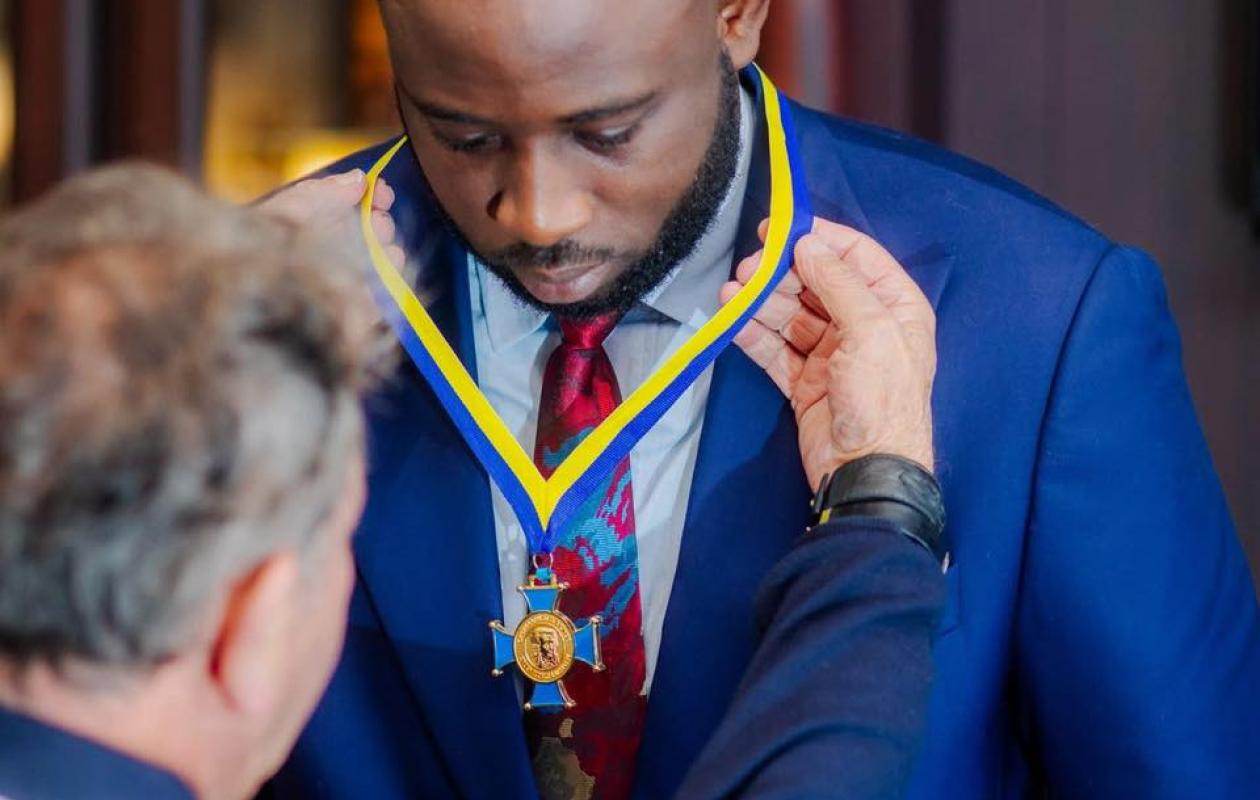 Cheick Cissé élevé Commandeur de l’Ordre de La Fayette : hommage à une icône du sport ivoirien