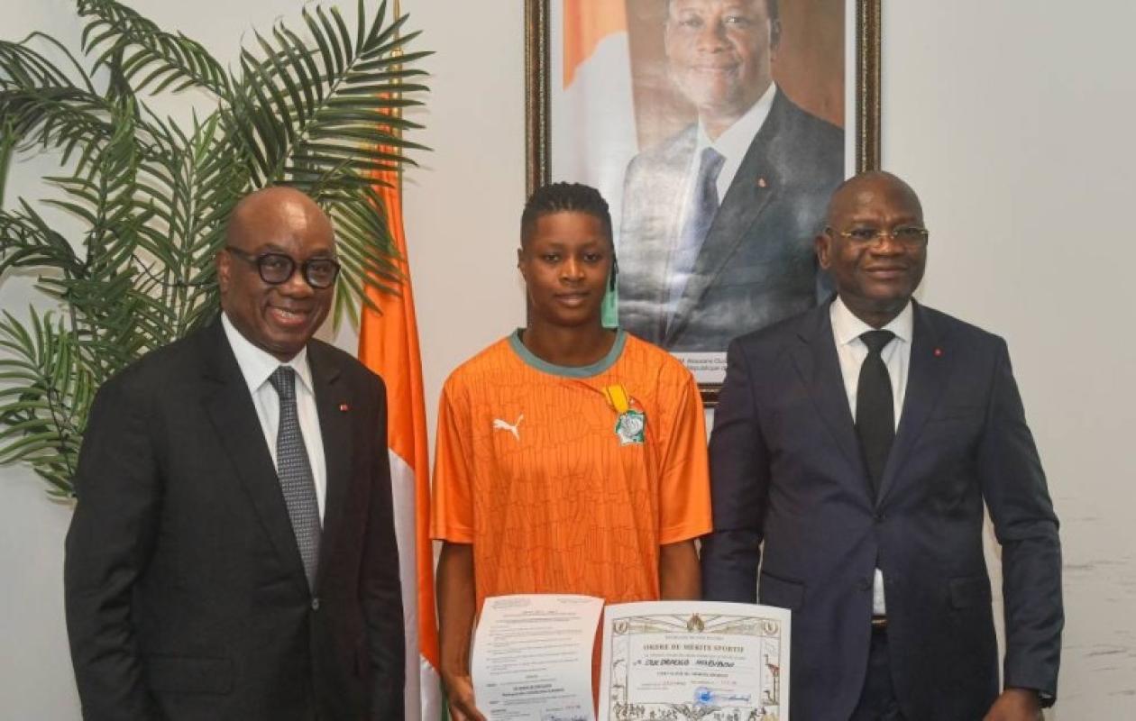 Football féminin : Habibou Ouédraogo décorée Chevalier du Mérite Sportif ivoirien