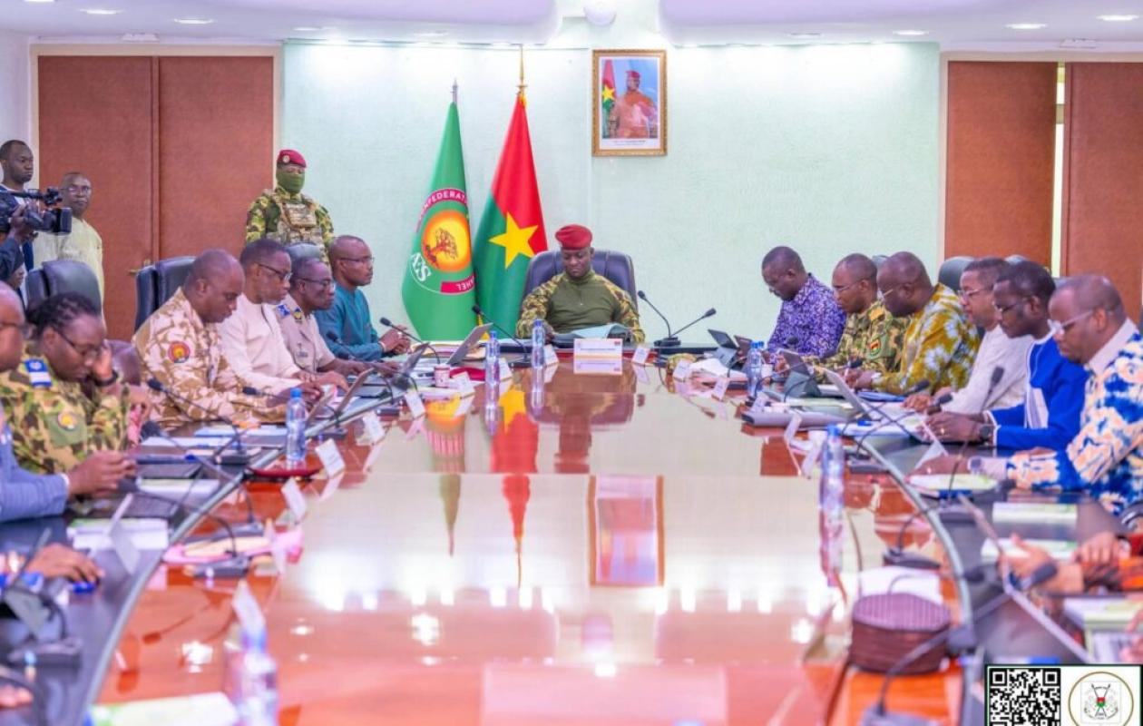 Burkina Faso : coup de balai dans l’arène politique, tous les partis dissous