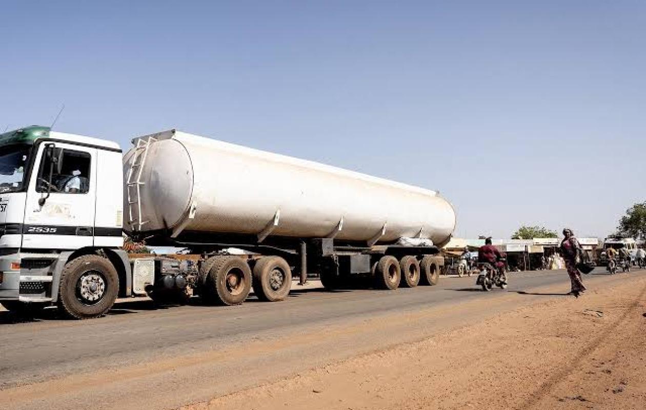 Mali: plusieurs dizaines de camions-citernes détruits dans une nouvelle attaque jihadiste