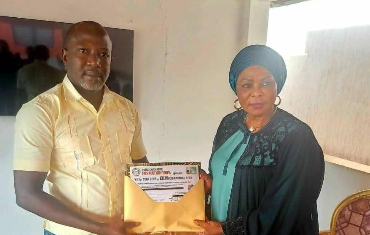 Jeunes de Niakara : Catherine Koné double son appui et offre 40 permis de conduire