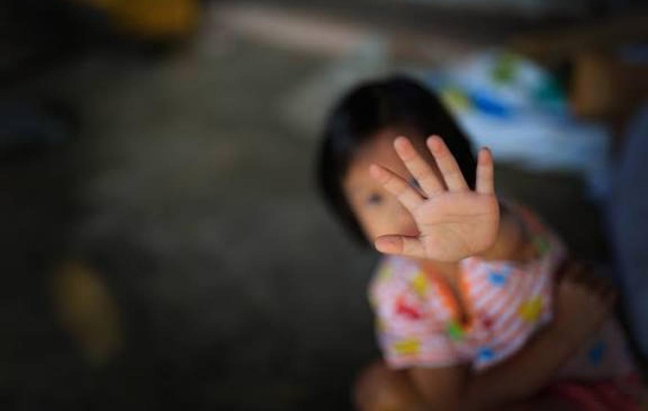 Qui est cette fillette victime d'un prédateur sexuel ?