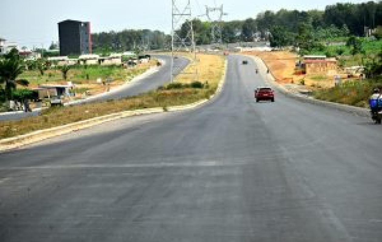 Boulevard Mitterrand–Bingerville : un investissement de 64,8 milliards FCFA bientôt opérationnel