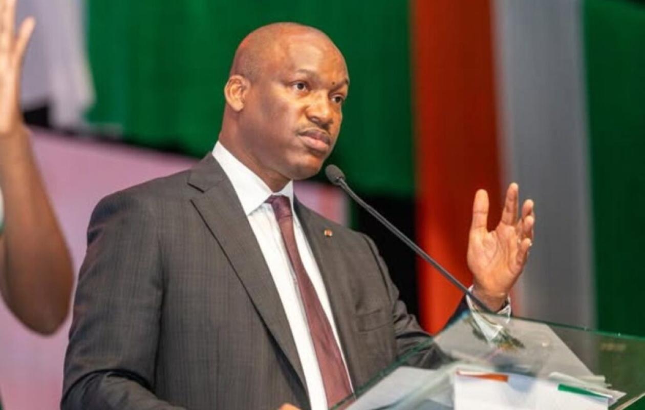 Soutien massif à la jeunesse, la prime de stage alignée sur le SMIG