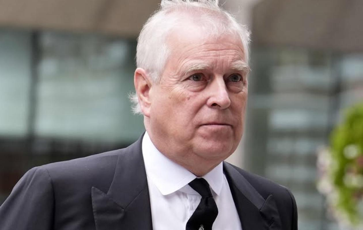 Royaume-Uni : le prince Andrew interpellé dans une enquête liée à Jeffrey Epstein