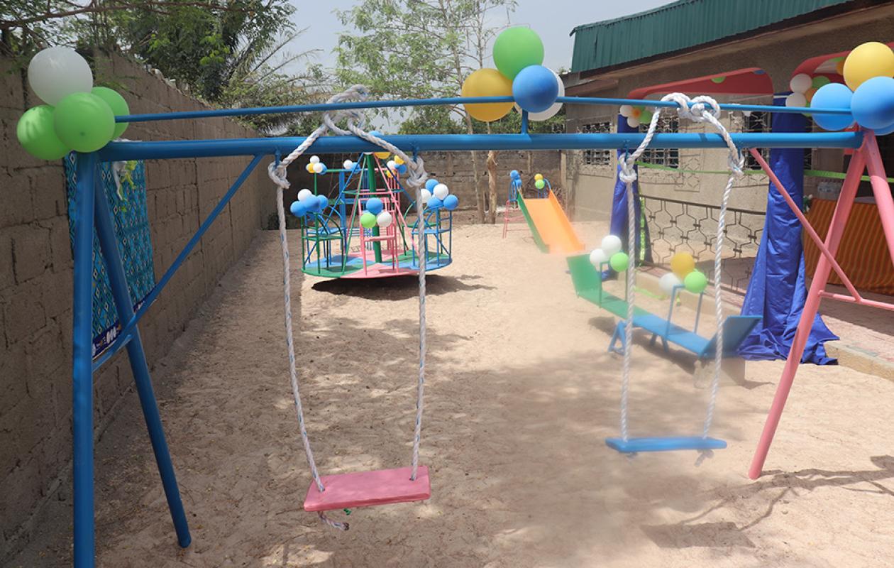 Bouaflé : le Rotary Club offre une nouvelle aire de jeux aux enfants de l’UFI