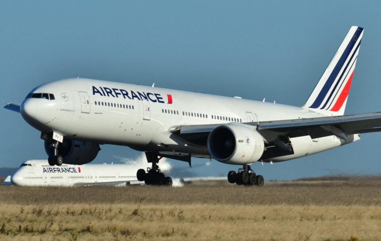 Un Boeing d'Air France de Paris vers Lagos au Nigeria fait demi-tour à cause d'un violent incendie