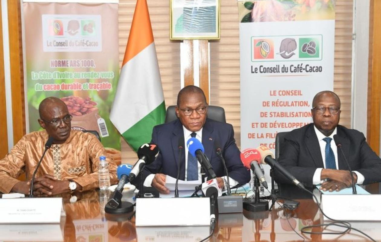 Cacao en Côte d’Ivoire : Vente normalisée et paiement via carte obligatoire dès septembre 2026