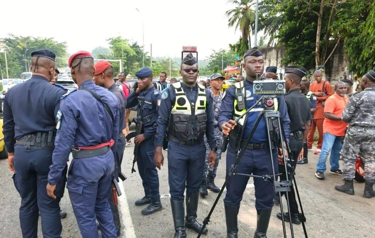Côte d’Ivoire : la tolérance zéro bientôt appliquée aux Gbakas, des sanctions renforcées annoncées