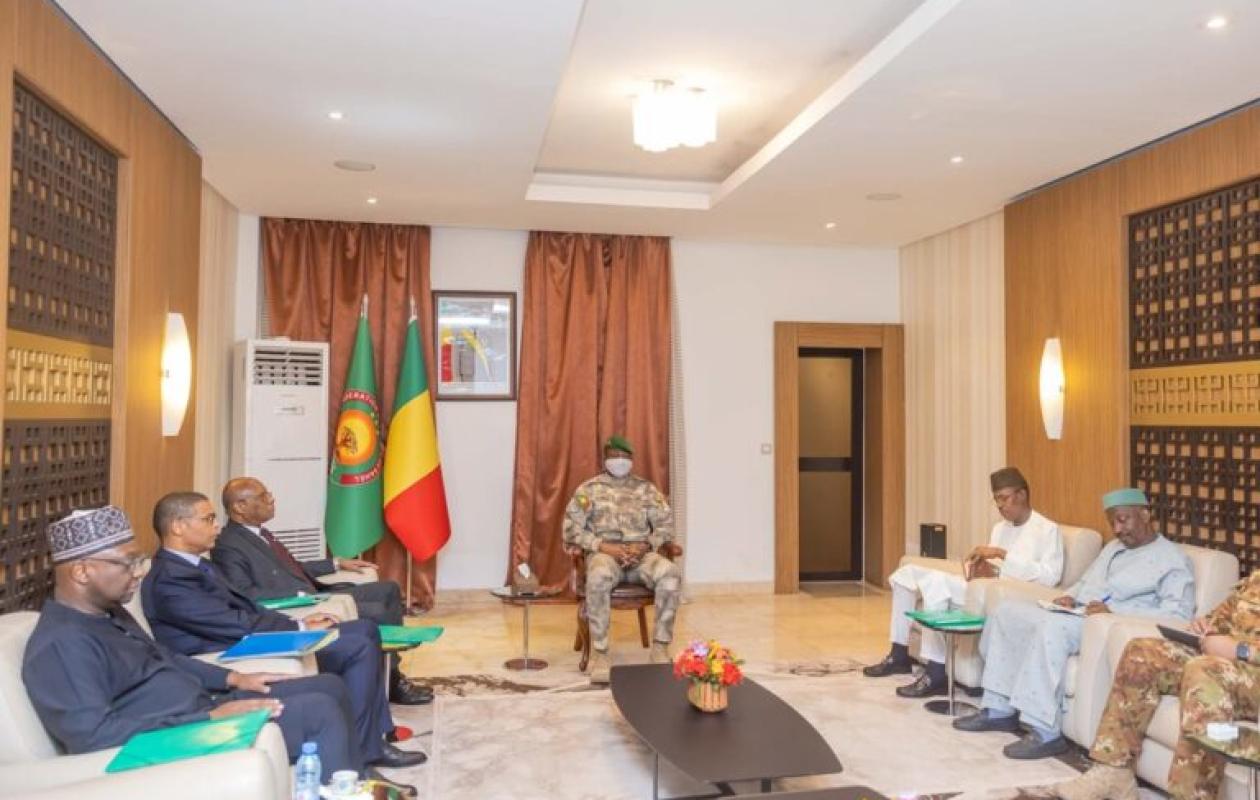 Assimi Goïta reçoit le gouverneur de la BCEAO