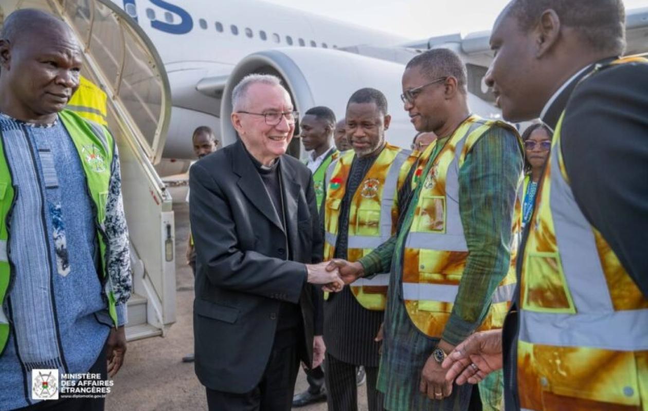 Burkina Faso : le “numéro deux” du Vatican en visite à Ouagadougou pour l’ordination de Mgr Kisito Ouédraogo
