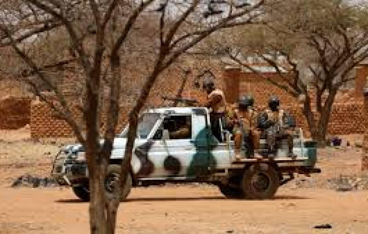 Burkina Faso: des dizaines de morts dans une attaque contre un détachement de police à Yamba