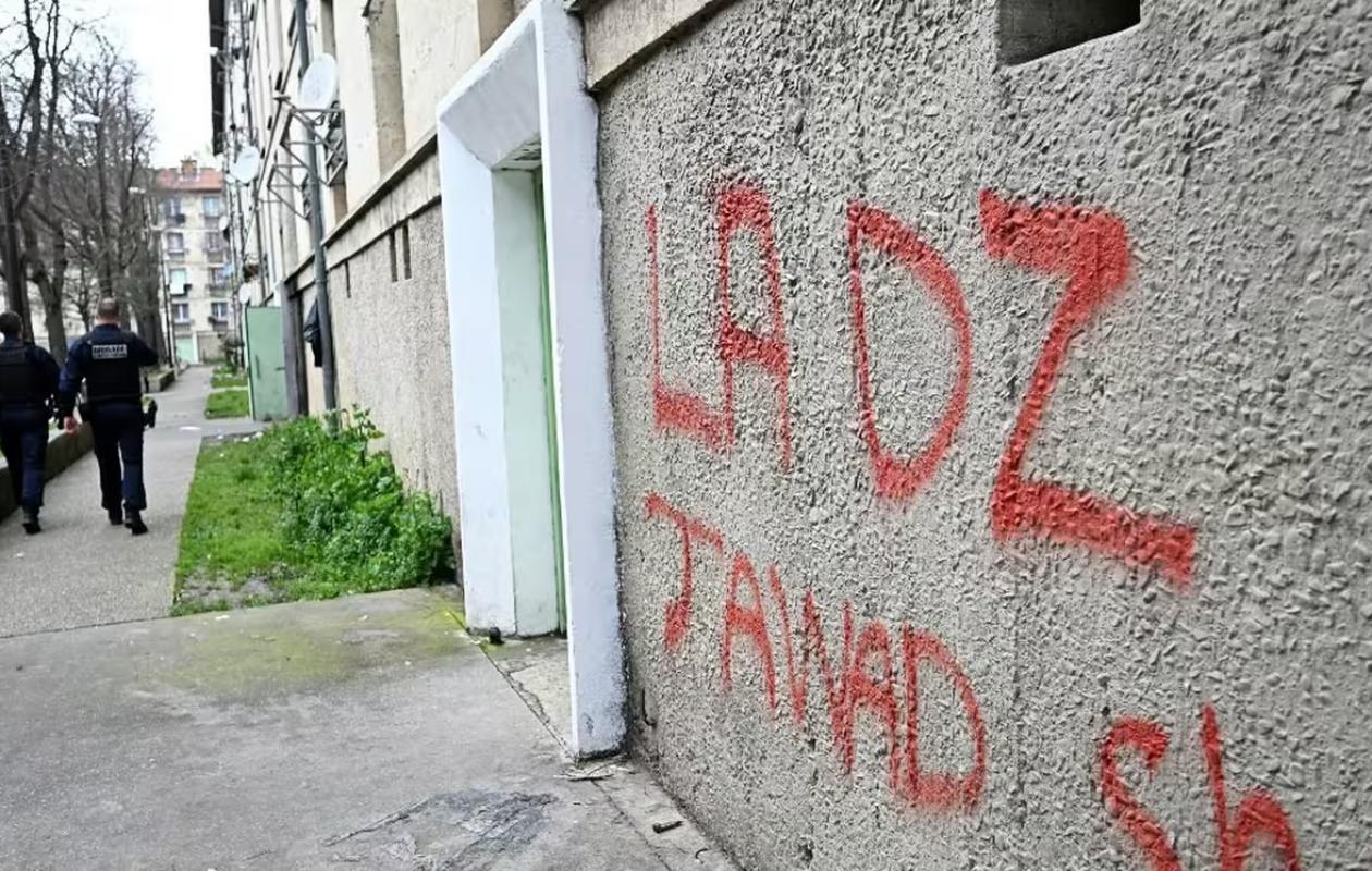 Quarante-deux personnes placées en garde à vue lors d'une opération contre le narcotrafic visant le groupe DZ Mafia dans le sud de la France