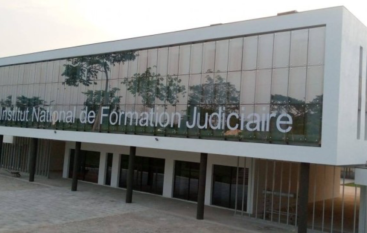 Concours d’attaché des services pénitentiaires : les conditions pour faire acte de candidature