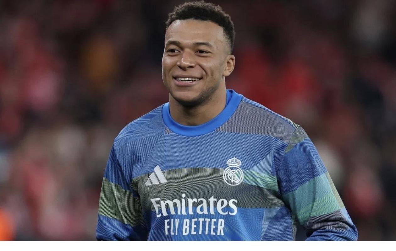 Real Madrid : Kylian Mbappé reprend l’entraînement et se rapproche d’un retour