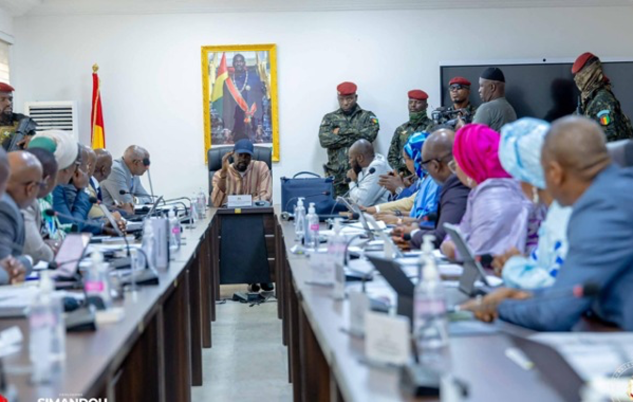 Crise de liquidités en Guinée : Mamadi Doumbouya ordonne l’impression de nouveaux billets