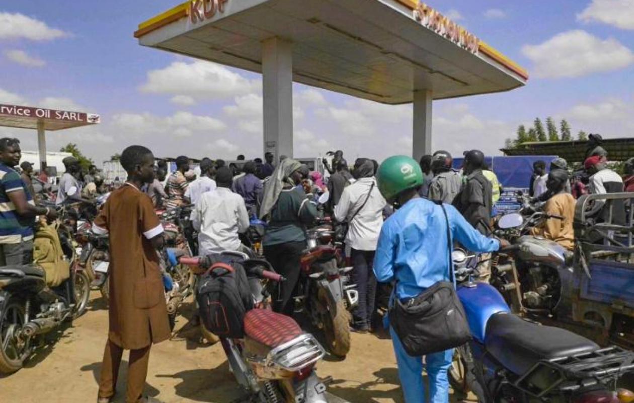 Mali: libération d'une centaine de djihadistes présumés contre le passage de convois de carburant vers la capitale