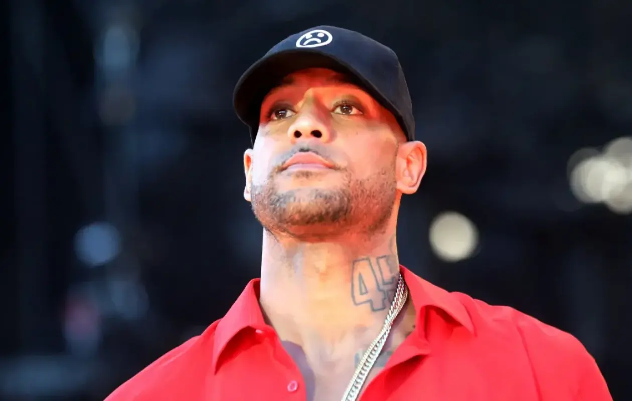 Booba félicite La Rvfleuze pour ses ventes, et allume Aya Nakamura : "pourquoi vous trichez autant?"