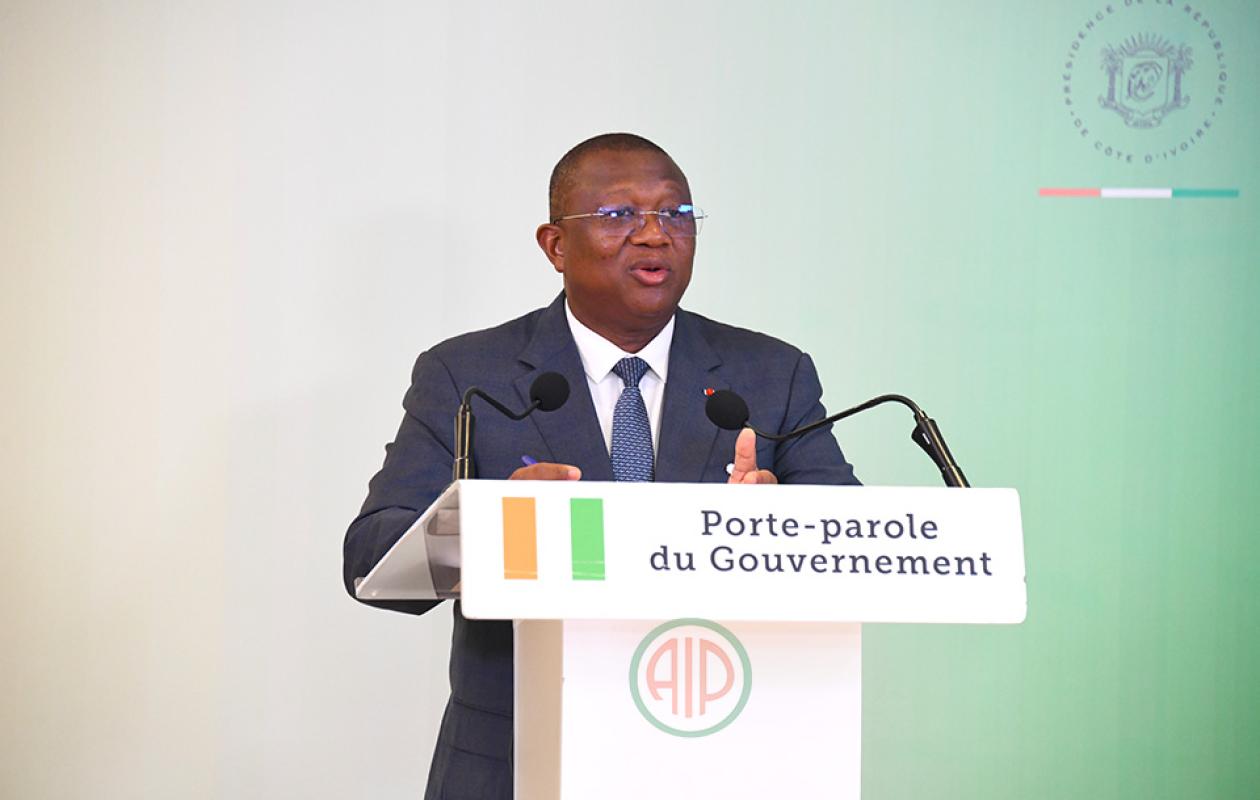 Douanes ivoiriennes : le gouvernement appelle au calme dans l’affaire des 87 agents suspectés de fraude